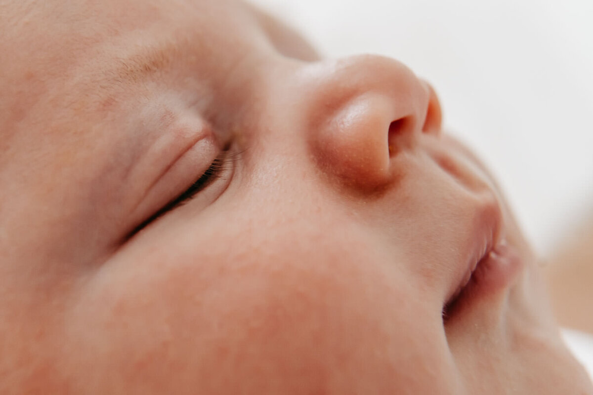 Newborn_Foceni_Praha_Vychod_Karolina_Ticha_fotografka_1500_45