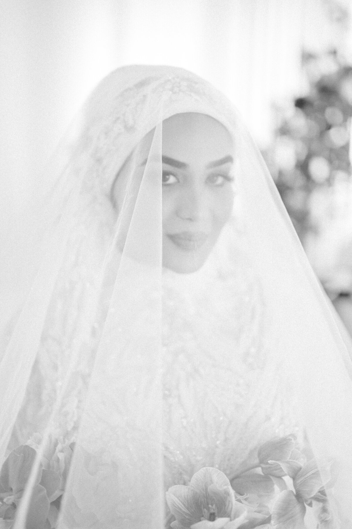 0001  Luxe-Modern-Floral-Wedding-Orchardview-Ottawa-Photography-by-Emma-7