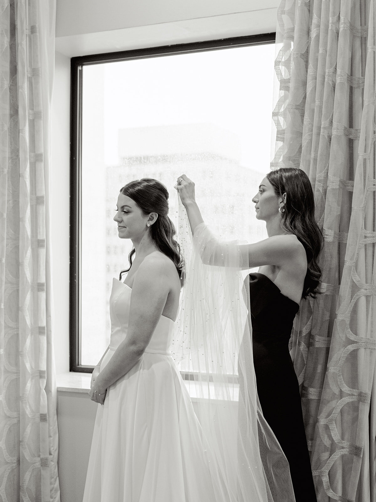 2024-04-20_Vittoria+NicholasBertlingWedding_MollyMurphyPhotography-12