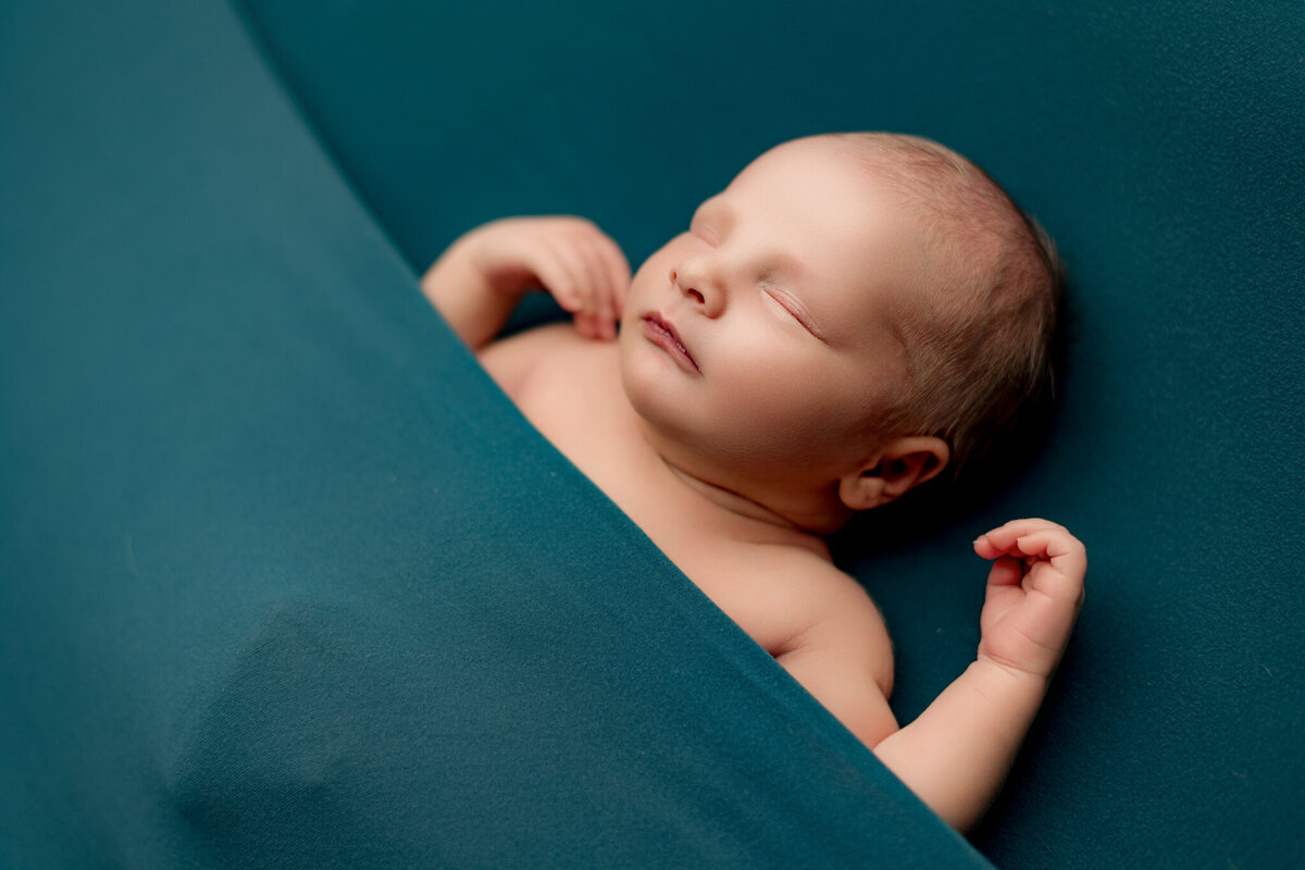 Tontitown newborn photographer, Springdale AR newborn portraits, Bentonville newborn photography, professional NWA newborn photos 