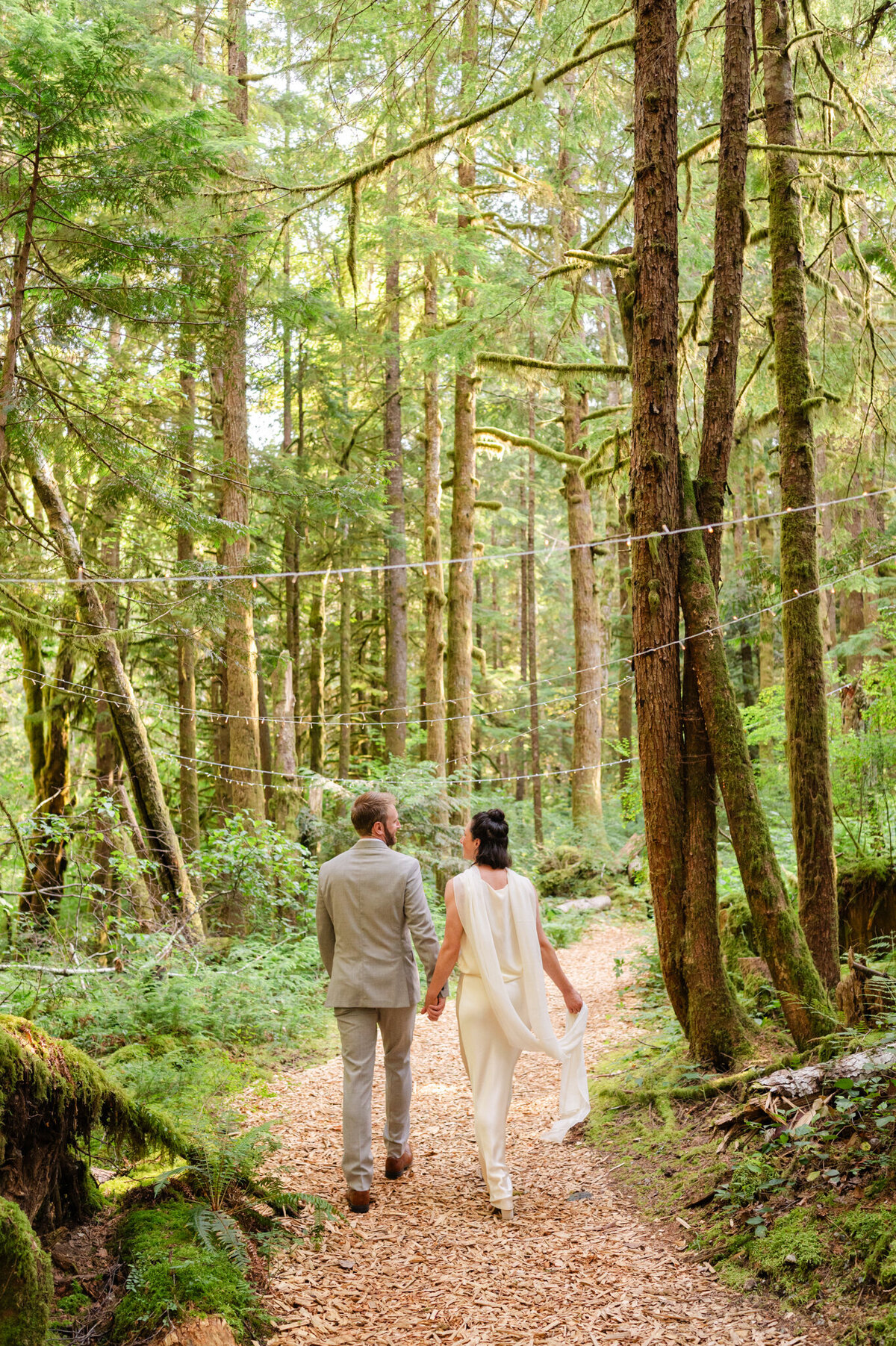 Moon-Mountain-Lodge-Wedding_Caylie-Mash-Photography_NE312