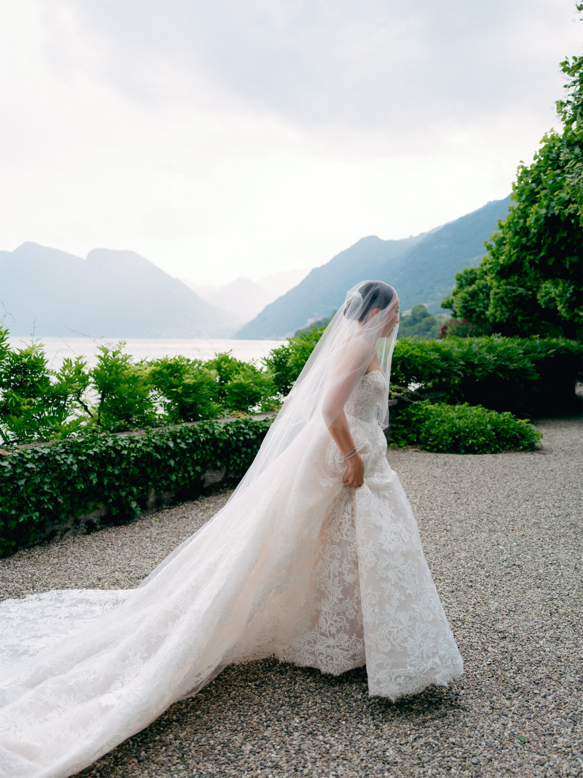 11-villa-balbiano-lake-como-wedding-max-owens-design