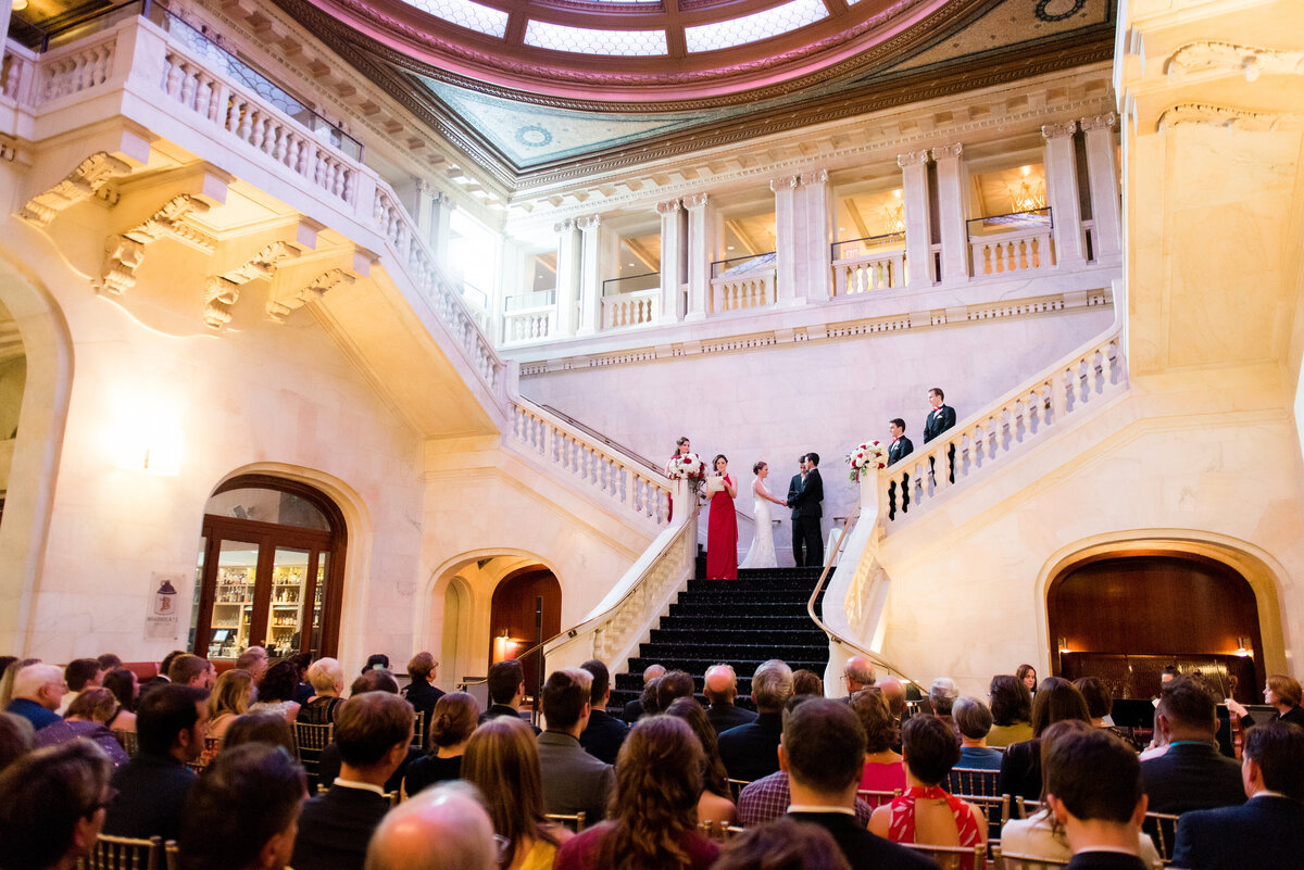 weddings on the staircase at renaissance pittsburgh