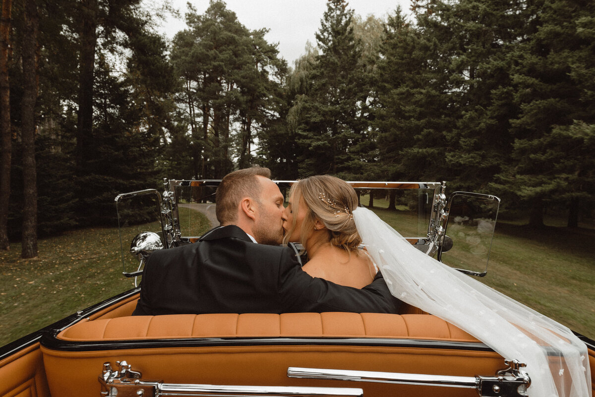 AllieJenningsPhoto-LawrenKyleWedding-SNEAKPEEKS-83