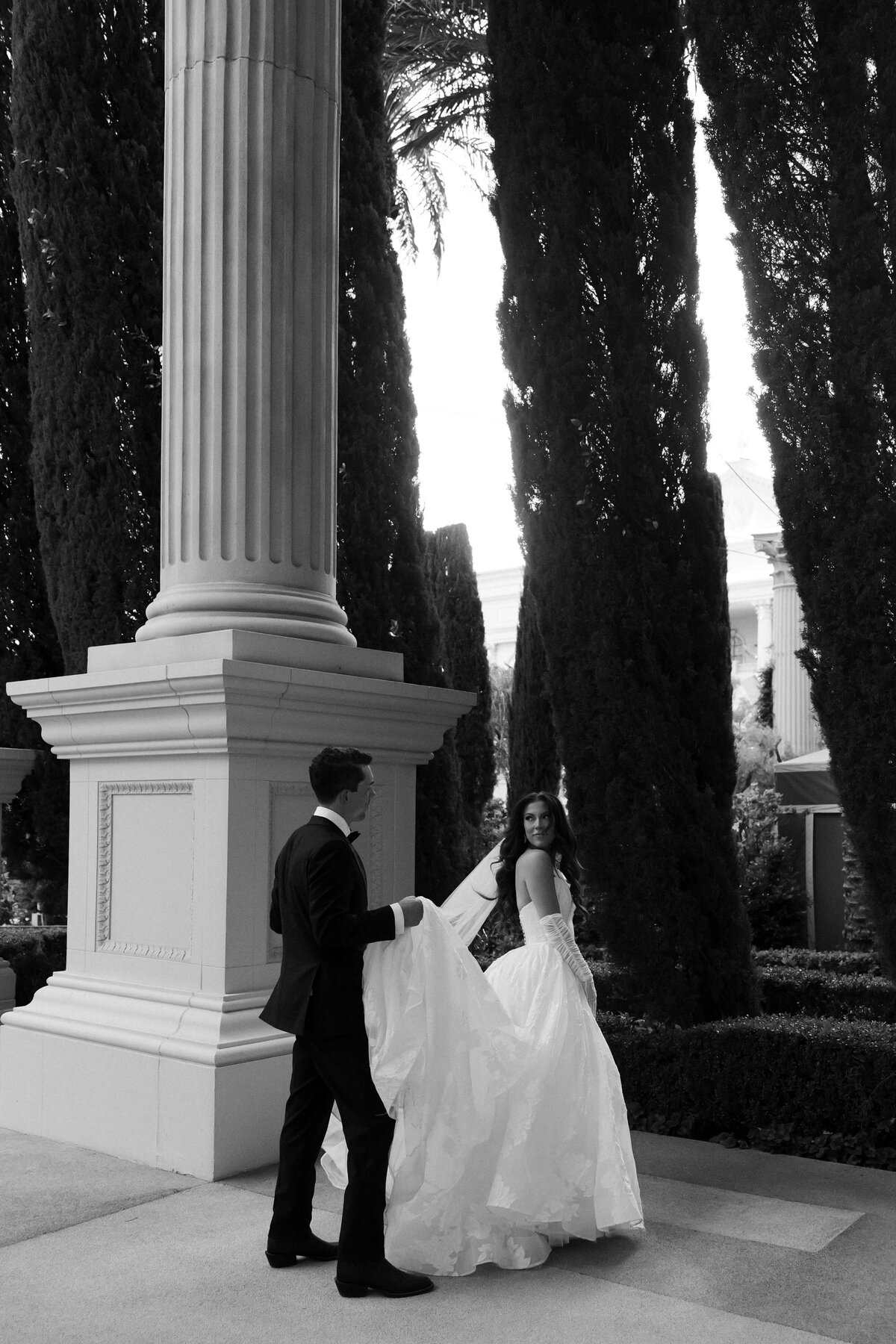 67riskyexposure_samantha-rydge_las-vegas-elopement-photography
