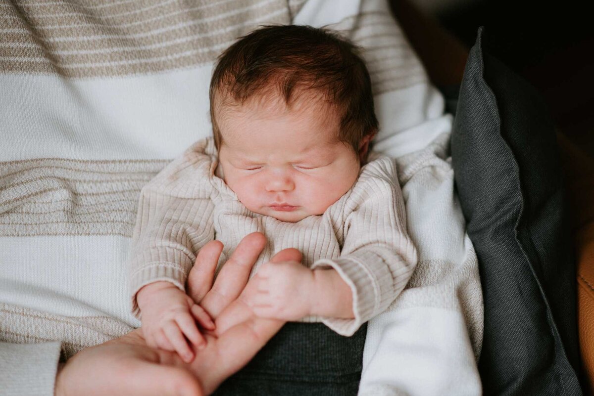 2024 Webseite Neugeborene Portrait Porträt Fotograf Aachen Fotostudio Babyfotos Newborn © Sarah Thelen-10