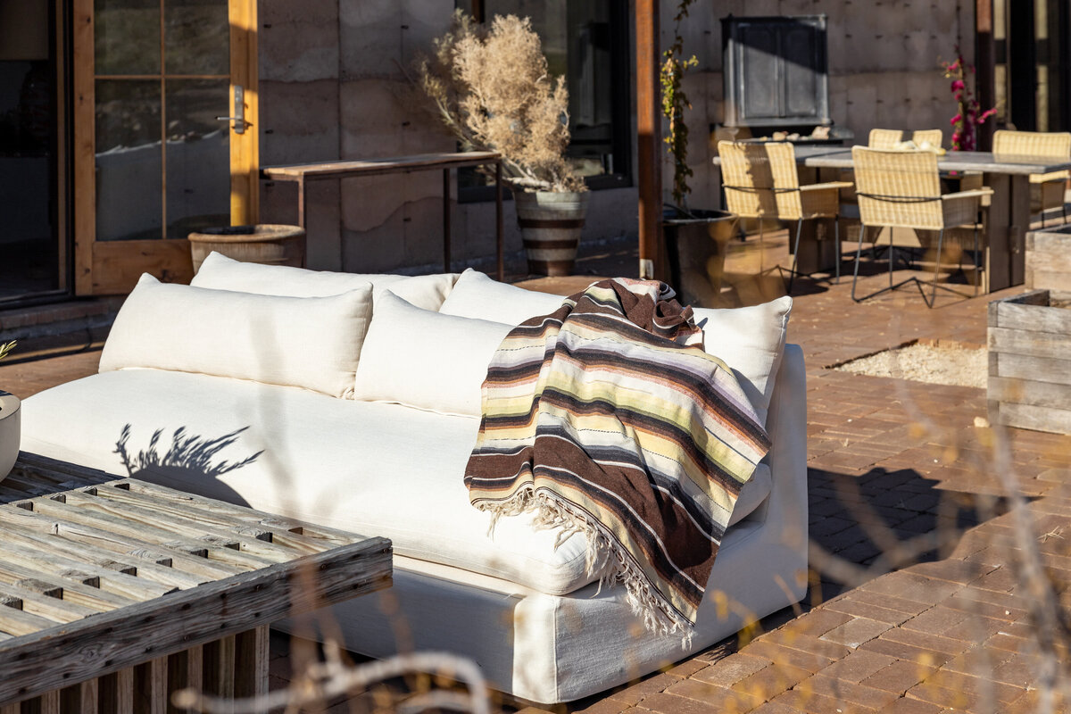 23_MAINHOUSE_outdoor lounge(1)
