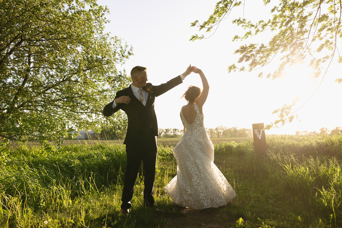 The Veranda by Meadow Barn Wedding Venue, Sioux Falls Wedding Venues, RCC Photographer, Sioux Falls Wedding Photographer-31