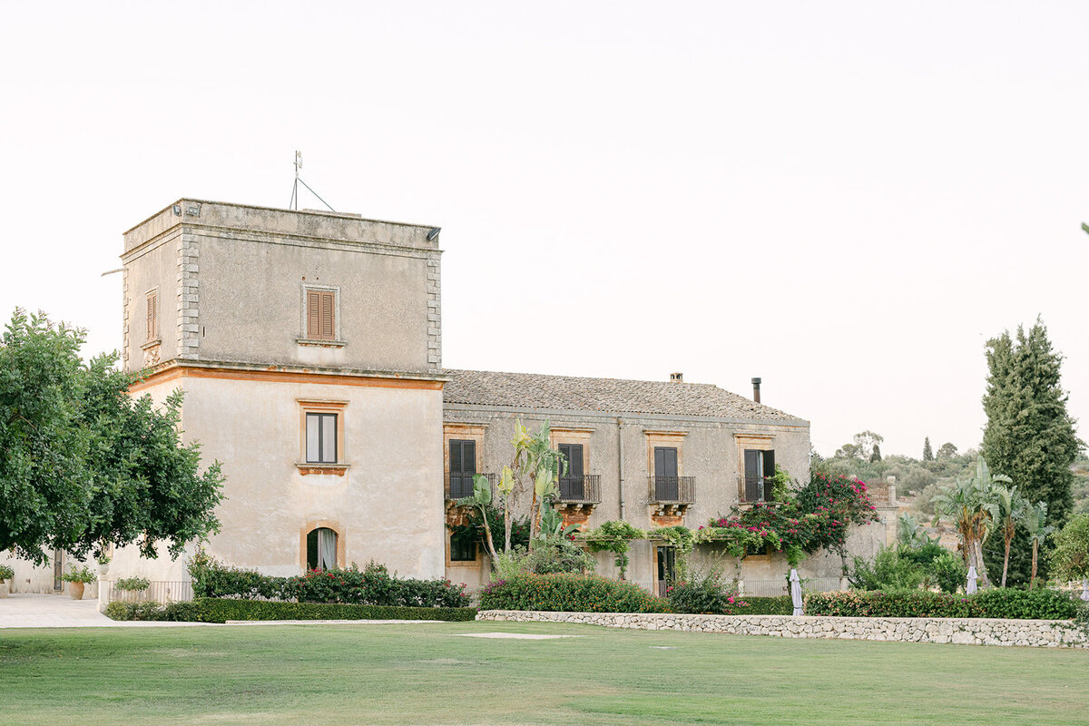 a stunning stone wedding venue in Italy