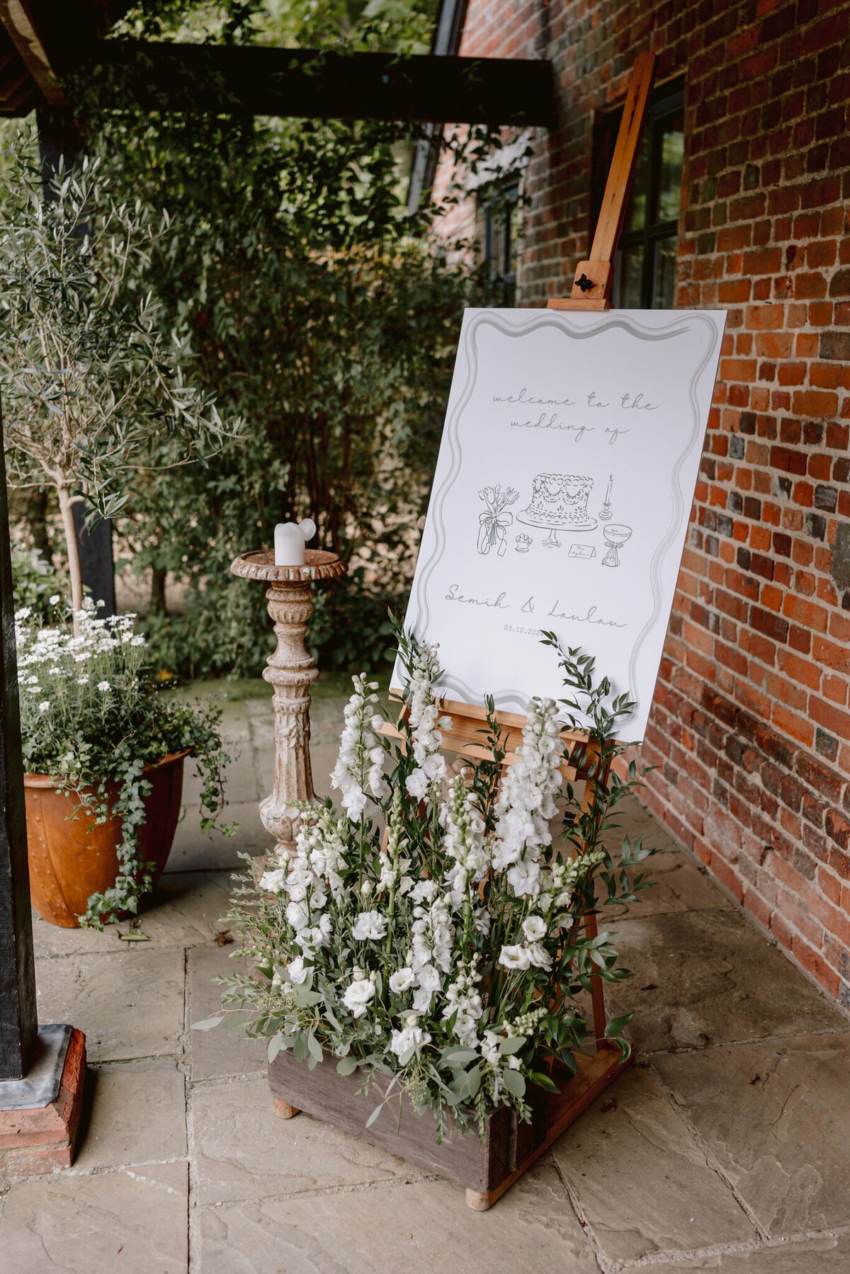 Luxury-Wedding-Bury-Court-Barn-9