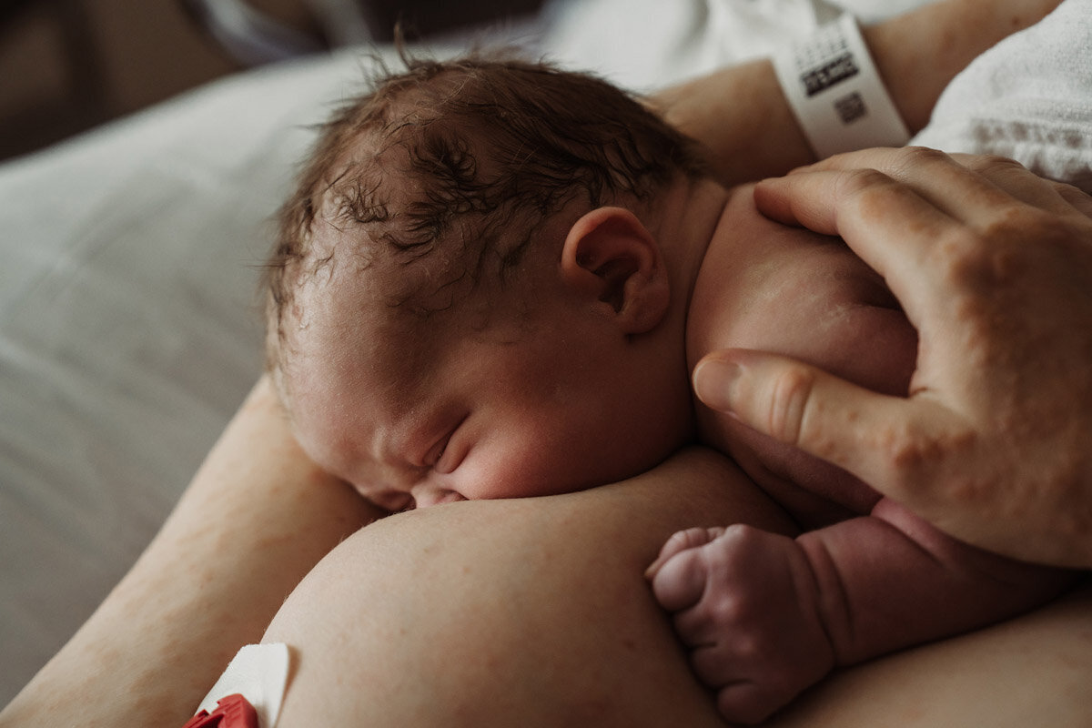 cesarean-birth-photography-natalie-broders-c-057