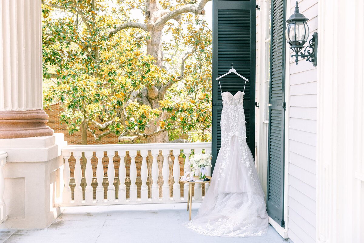 Charleston-Wedding-Photographers-Dana-Cubbage-Cedar-Room_0001