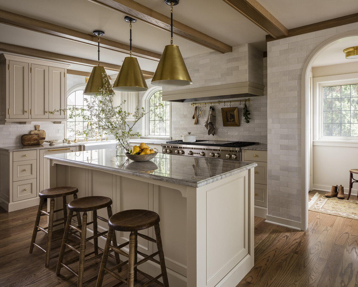 Kat Lawton Interiors - Seattle Interior Designer - Mercer Island Tudor - 20220317_lawton_001-Edit