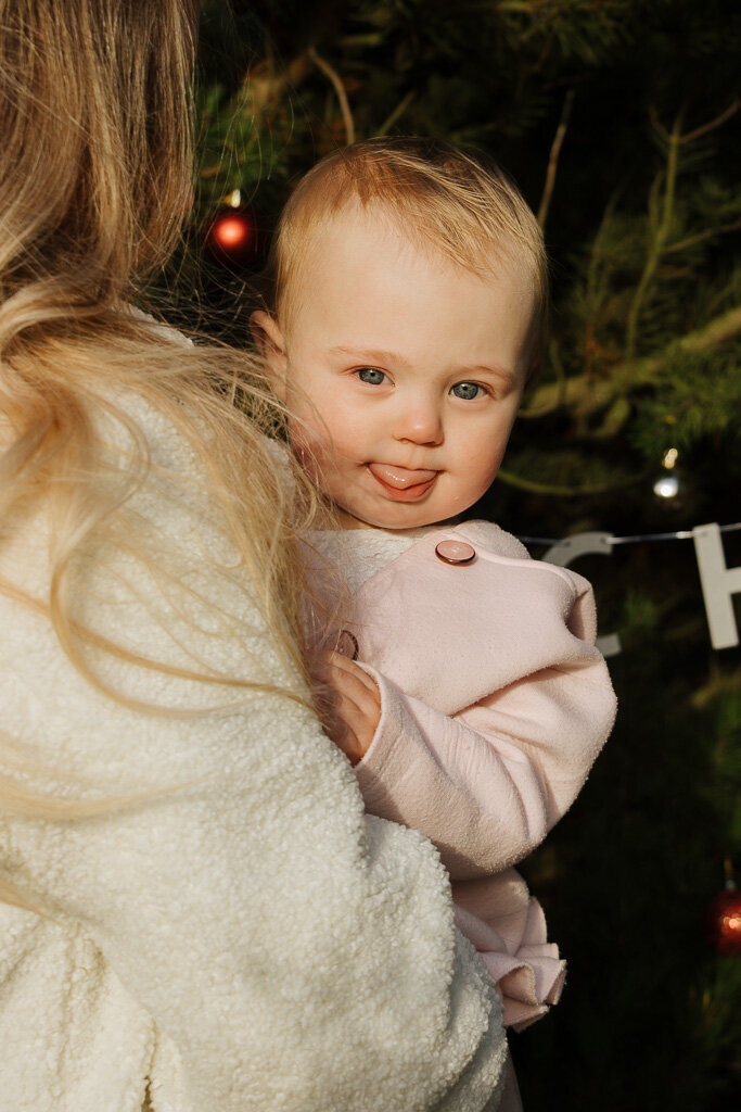 Christmas Mini photoshoot - Goyt Valley, High Peak - Nostalgia photography (27)