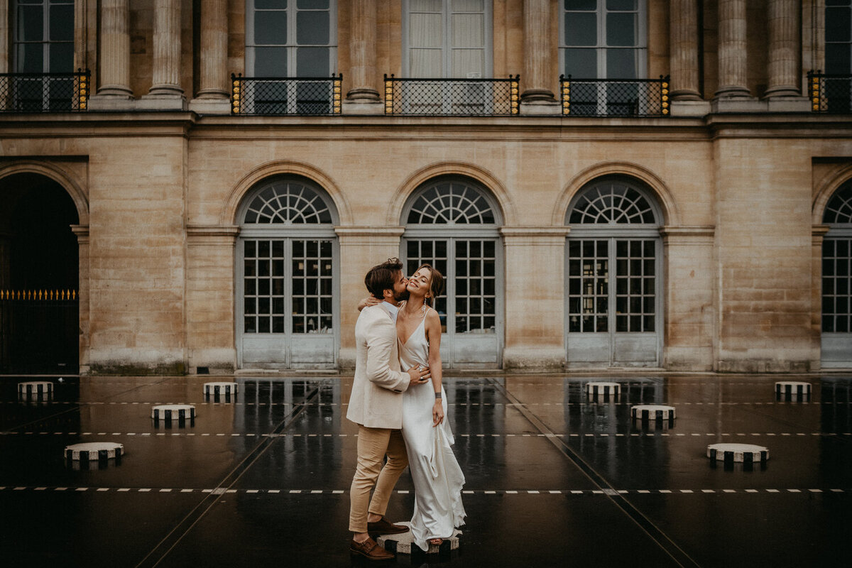 Hochwertig-heiraten-in-Paris-in-hochzeitskleid-Alarobe-von-LeafandLace-Bridal-fotografiert-durch-Japeg-Photo-und-Film-23