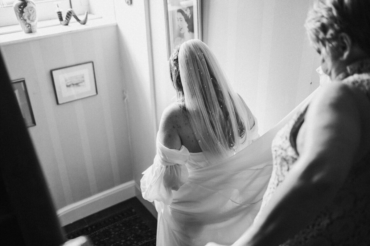 Elegant Wedding at Hinwick House, Northamptonshire - Destination Wedding Photography-76
