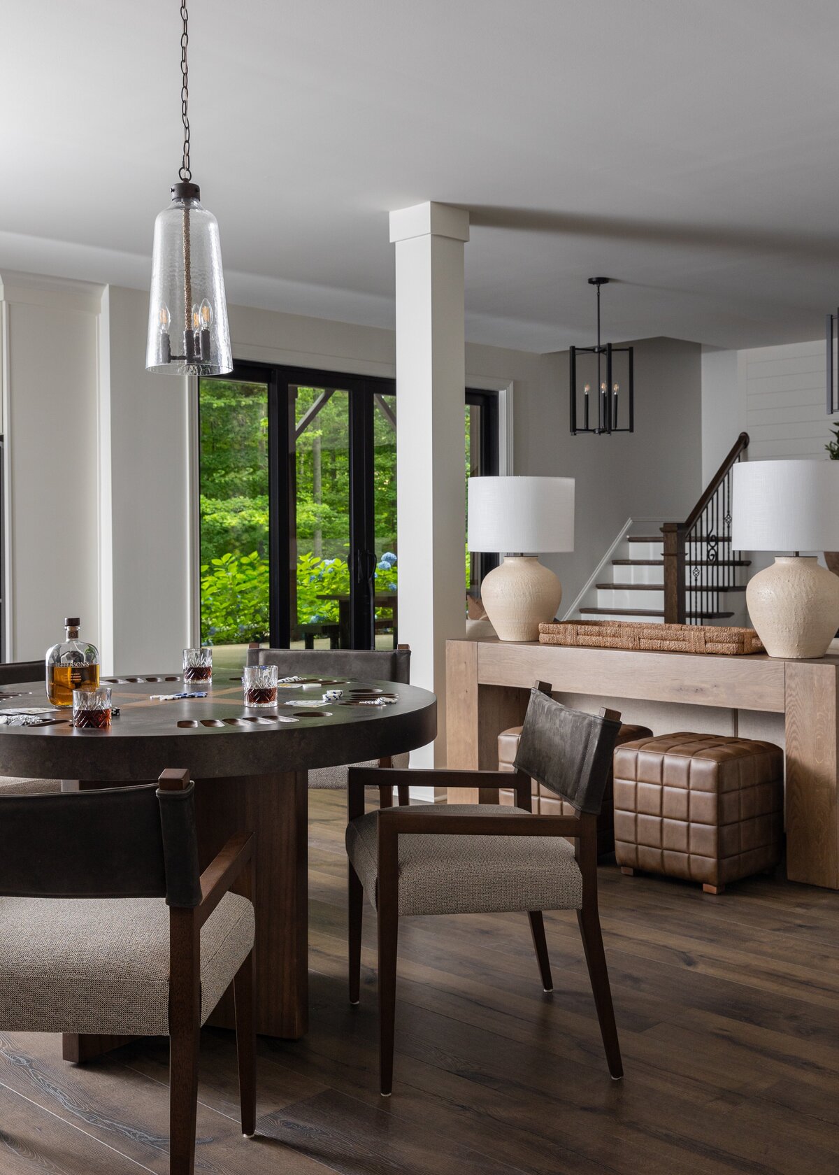 ads_walkinghorse_familyroom_2