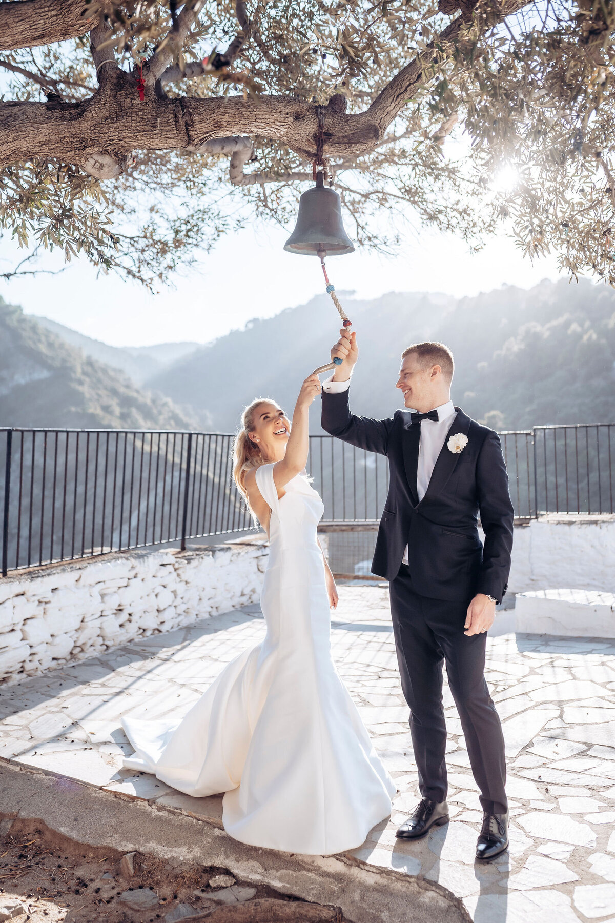 097-Cinematic-Editorial-Destination-Wedding-Skopelos-Island-Greece-Lisa-Vigliotta-Photography