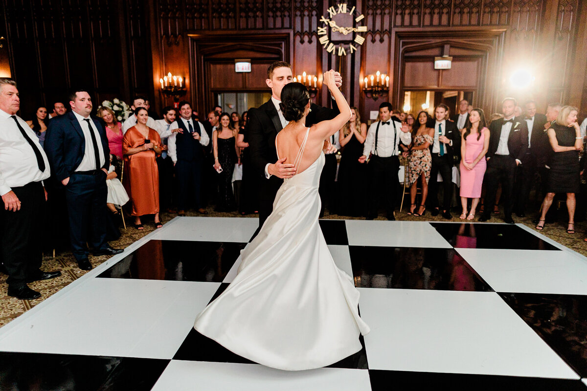 amazing first dance photography