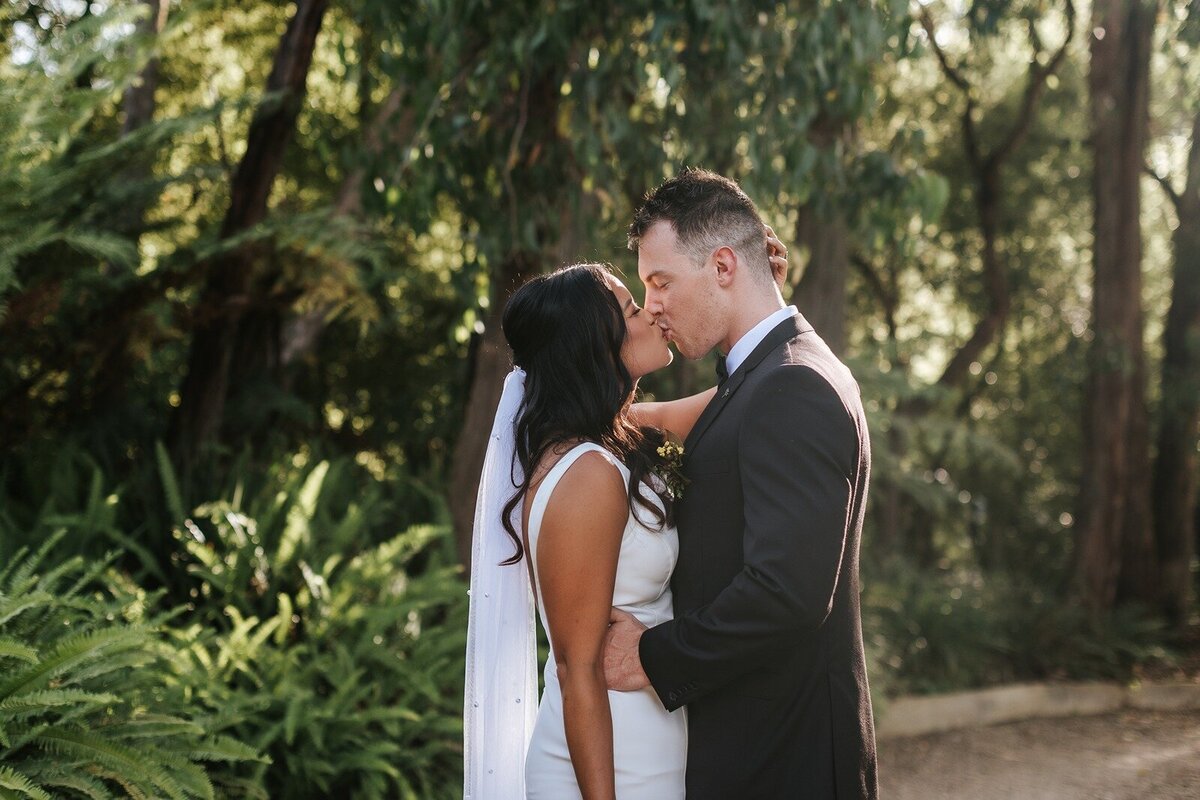 Elope-styled-micro-wedding-elopement-the-log-cabin-ranch40