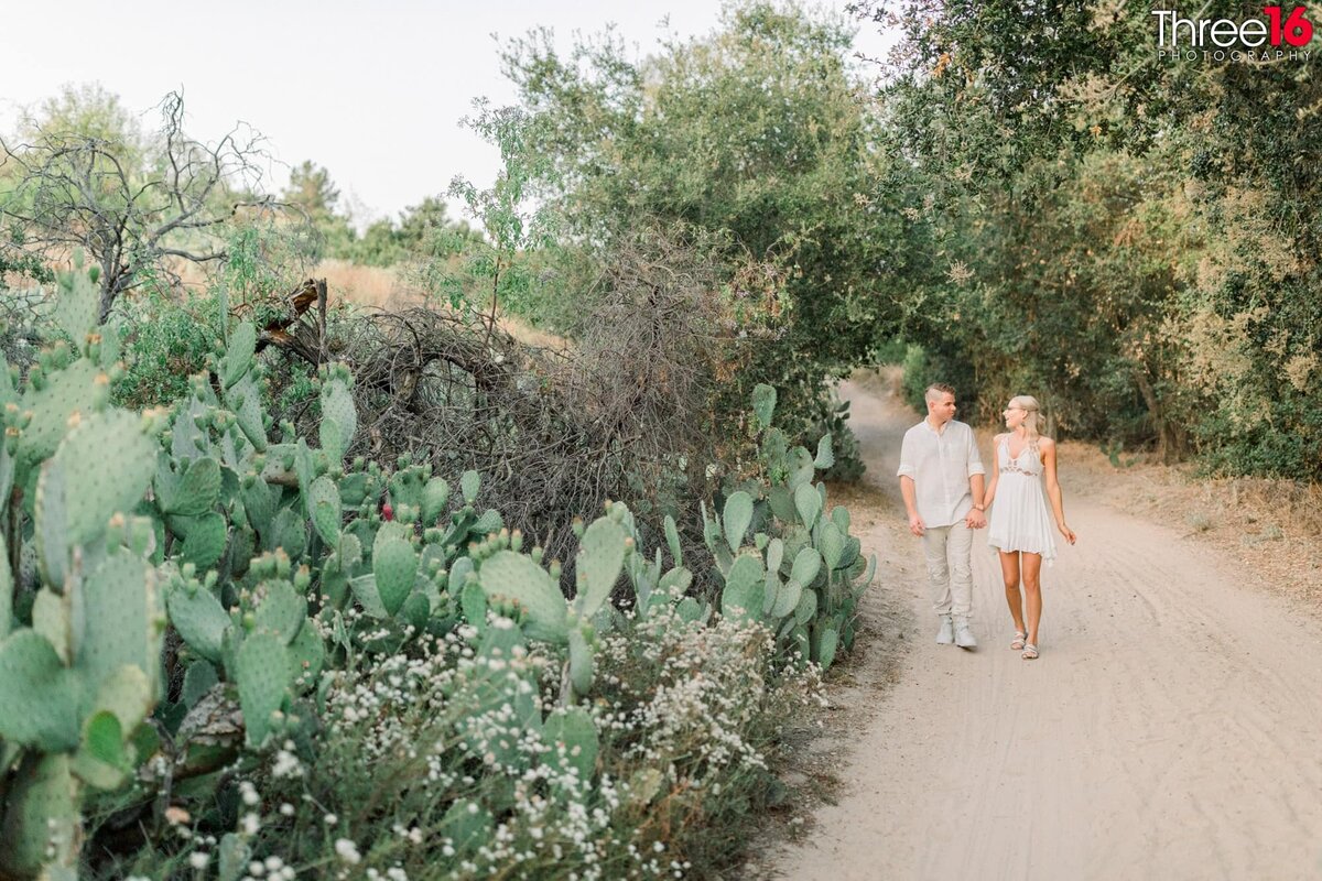 Whiting Ranch Whiting Ranch Wilderness Park Engagement Photos