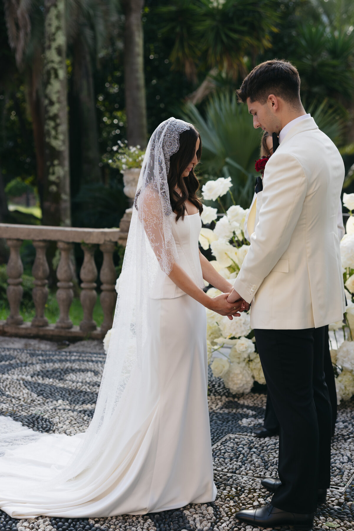 Cacie_Carroll@CacieCarrollPhotography_KriziaandNick_WeddingDayatVillaDurazzo_SantaMargheritaItaly-501