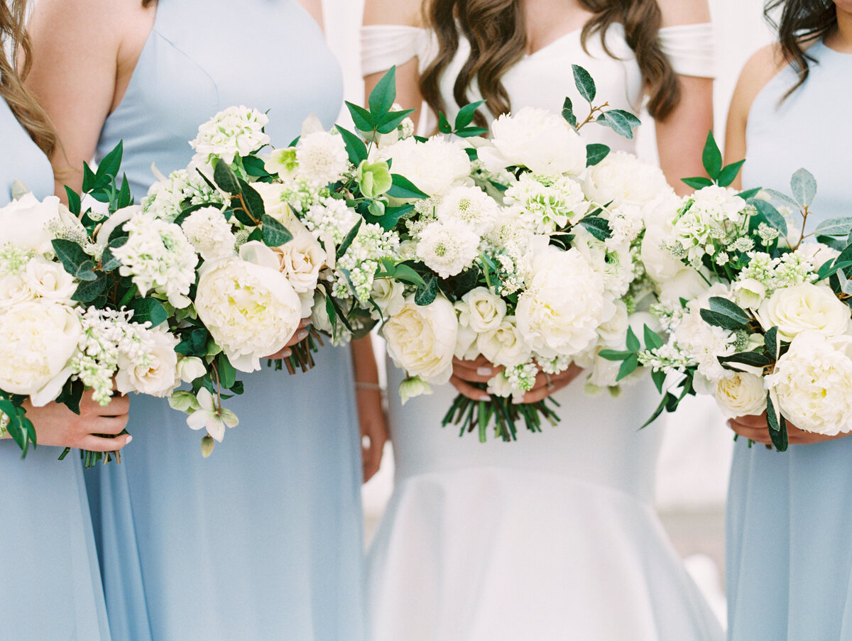 max-owens-design-white-green-flower-wedding-06-bridesmaids