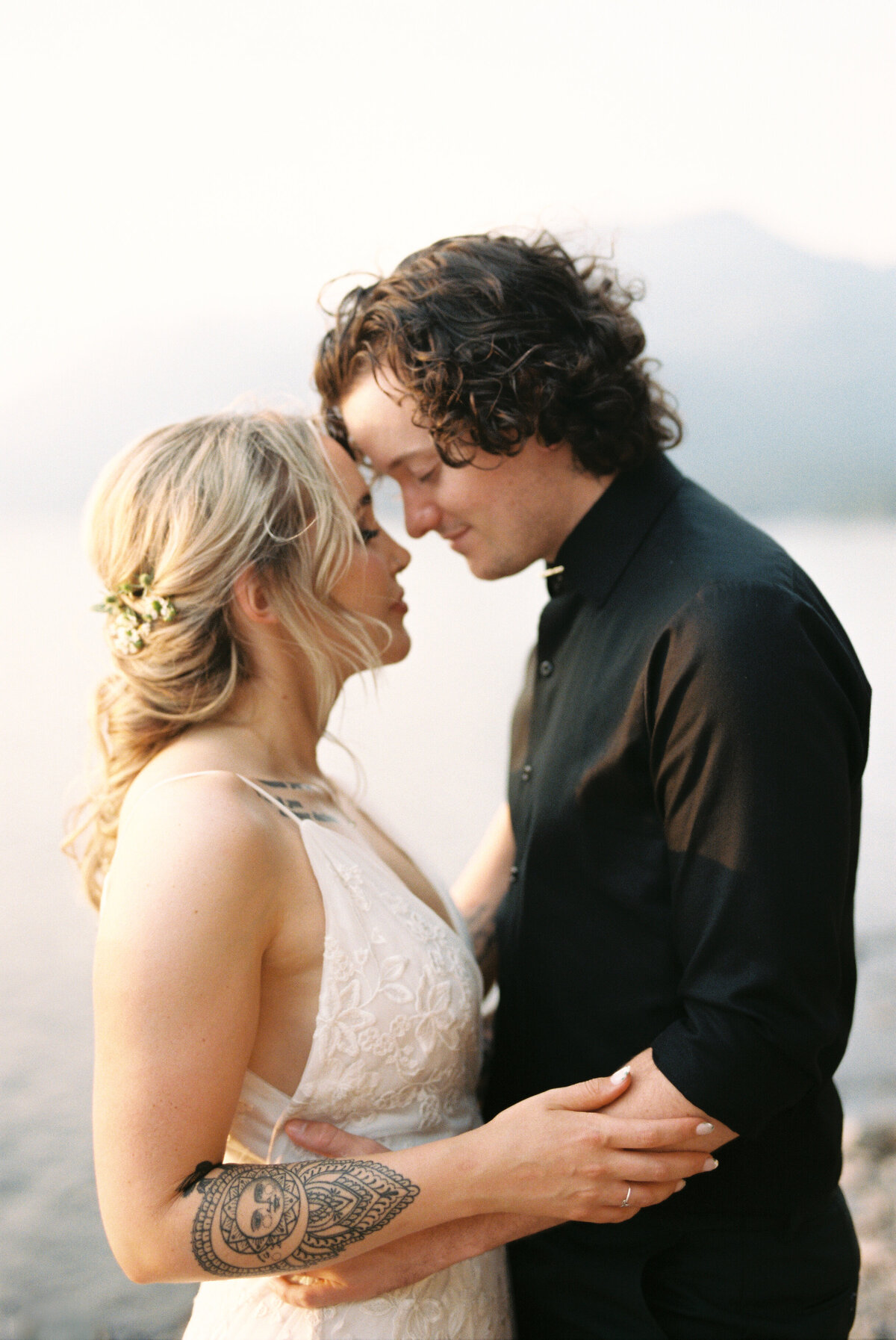 Em-Josh-The-Lodge-Harrison-Lake-British-Columbia-Wedding-0005-2