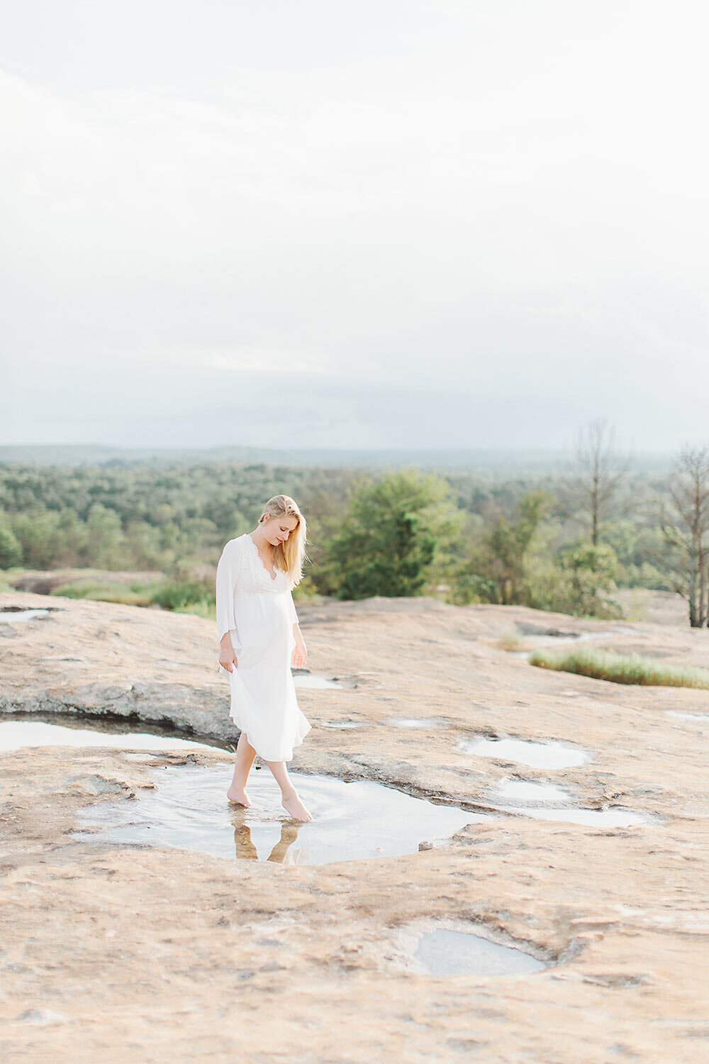 outdoor maternity photo session atlanta