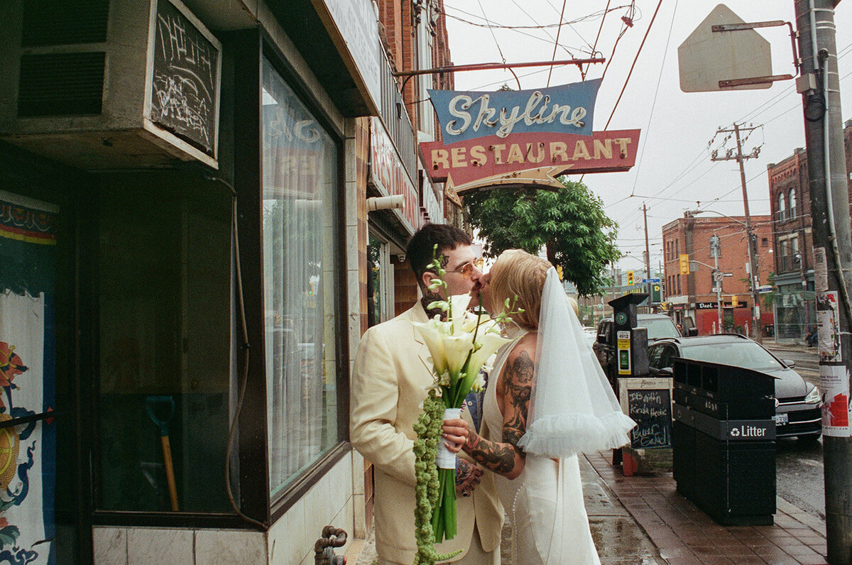 toronto-city-elopement-city-hall-edgy-nontradional-thedrake-rainy-day-cool-alternative-film-35mm-120
