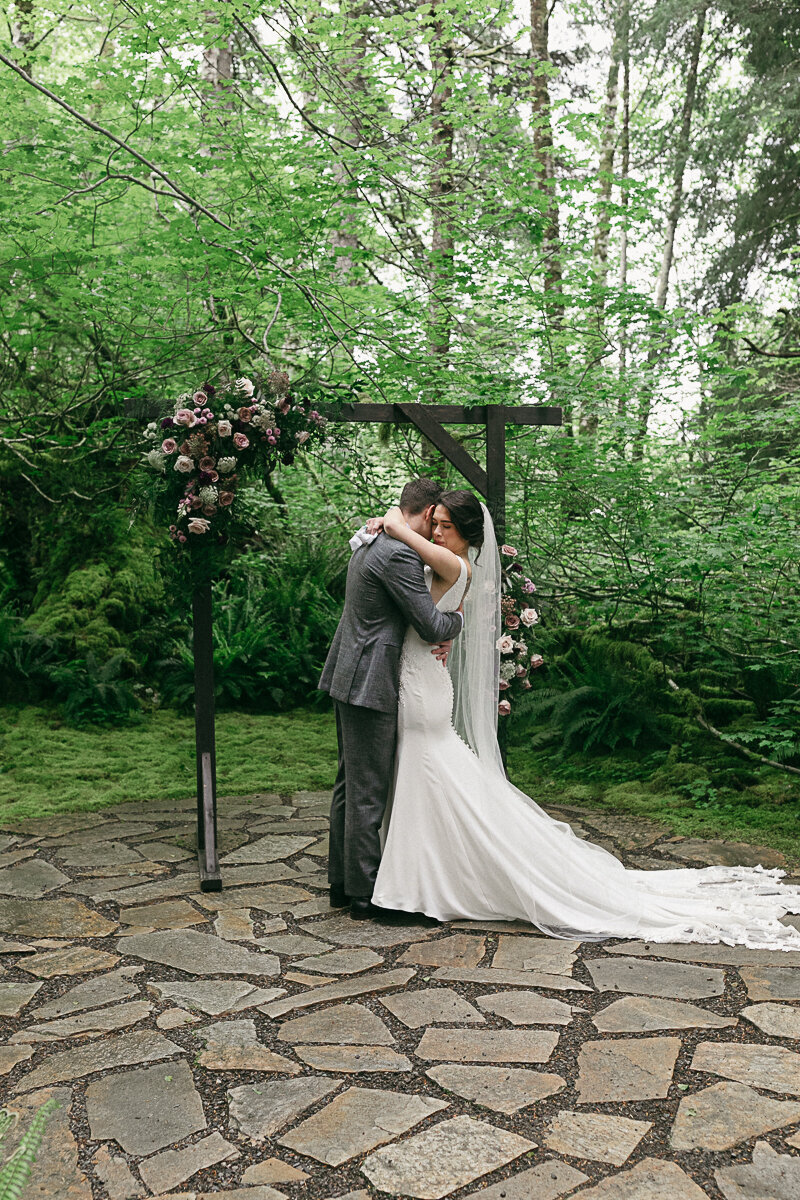 washingtonelopementphotographer-fernacreswedding-forkswashingtonwedding-pnwelopement-29