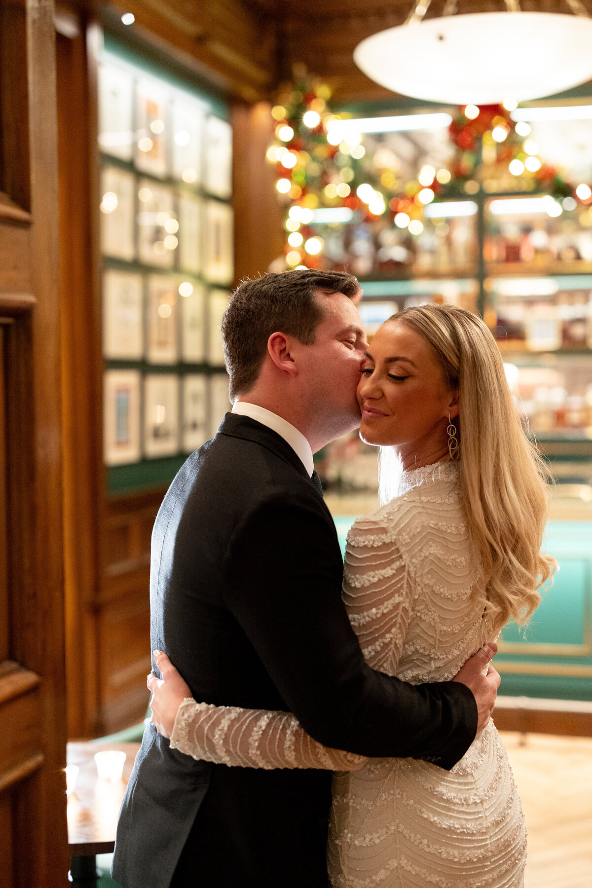 chicago-luxury-winter-wedding-at-old-st-pats-43
