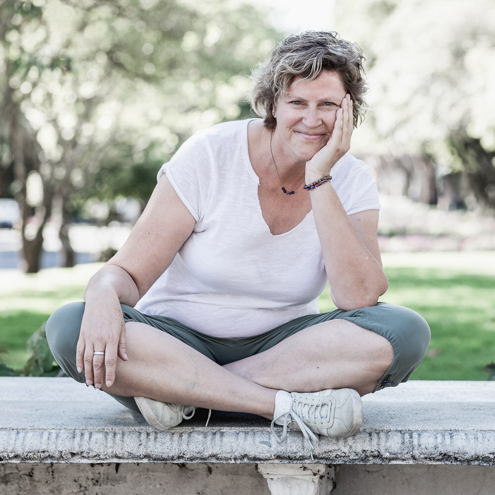 woman-headshot-sitting-park-san-francisco