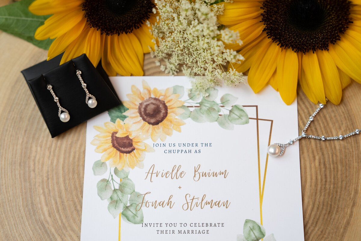 A&J Guelph Arboretum Wedding Flowers11