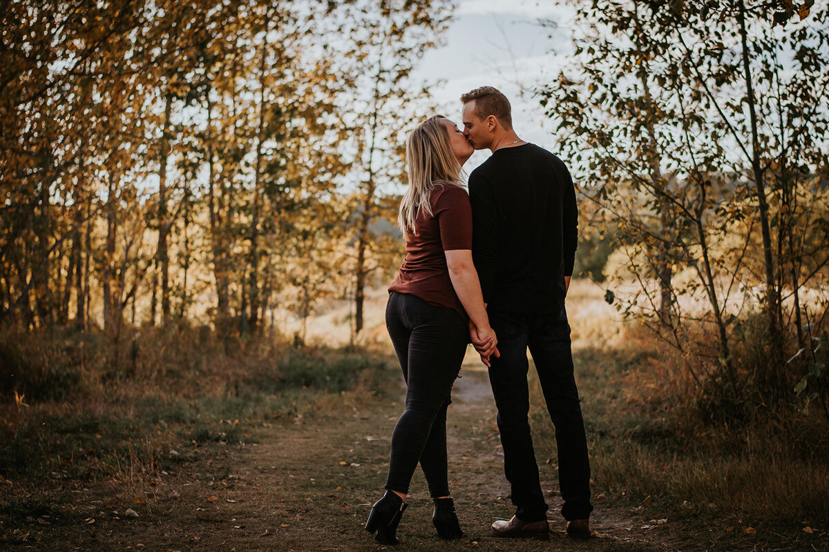 engagement photographer alberta