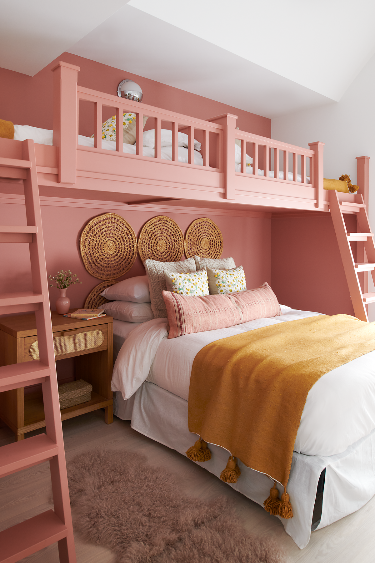 bay_hires_bunk