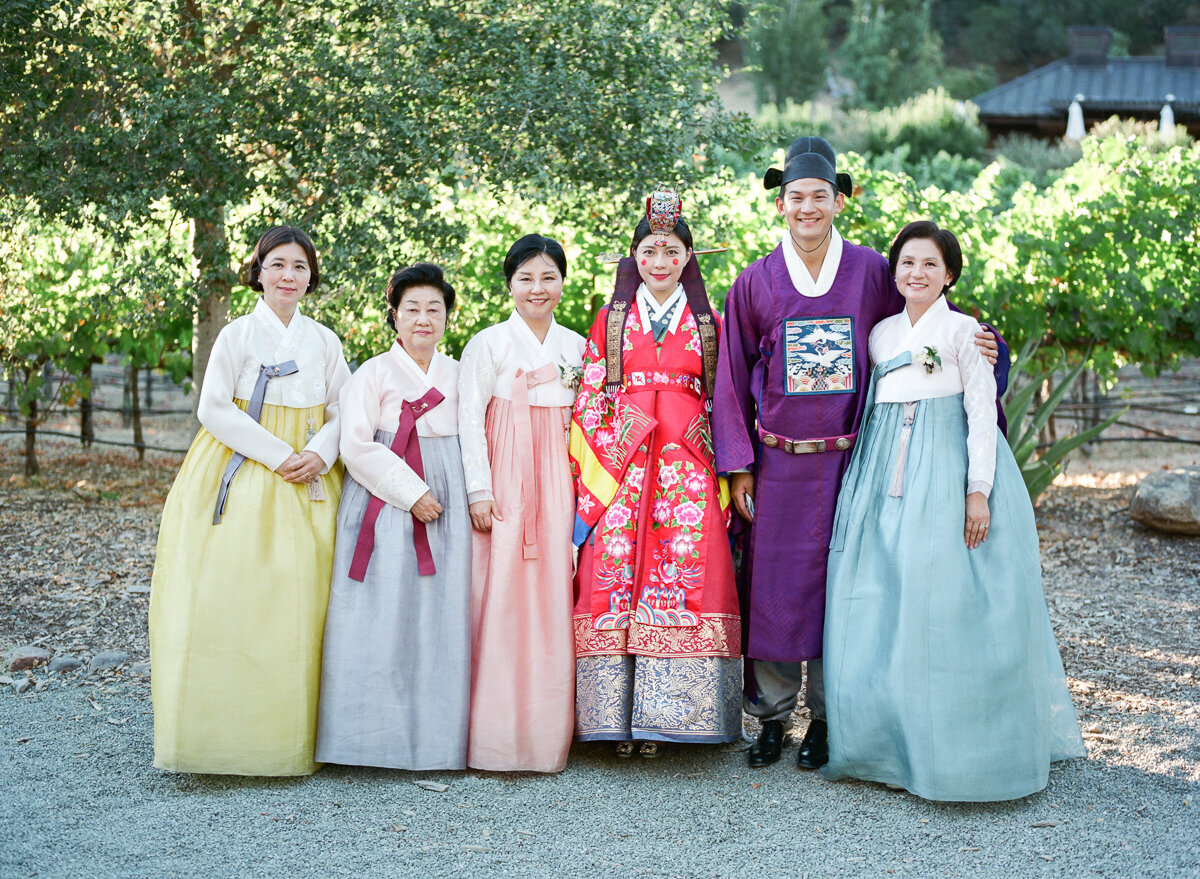 Korean-pyebaek-wedding-napa-wine-country-photographer-the-dejaureguis-erin-hearts-court-0068