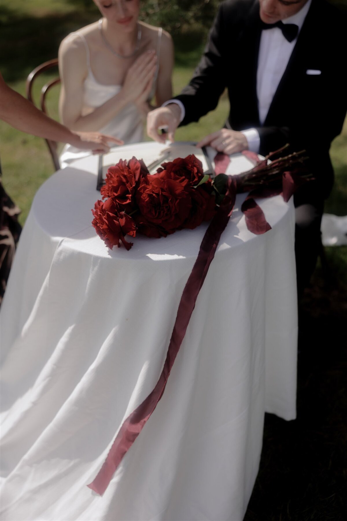 Maegan-Brown-Moments_20240120_Wedding_Stella-Julian_Botanical-Gardens_Sophia-Prahran-Arcade_1721