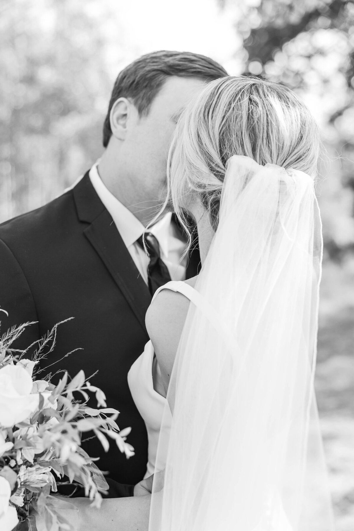 Leah Rohde Photography Traverse City Wedding Photographer Northern Michigan Engagement Weddings Lifestyle Photographer Photography Educator Photography Education37