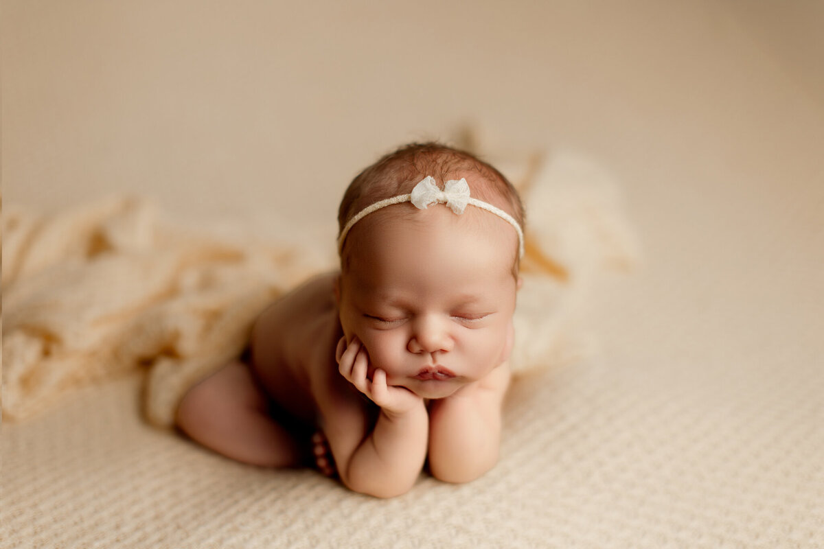 best Fayetteville AR newborn photographer, newborn portraits Cave Springs, best newborn photographer Tontitown AR