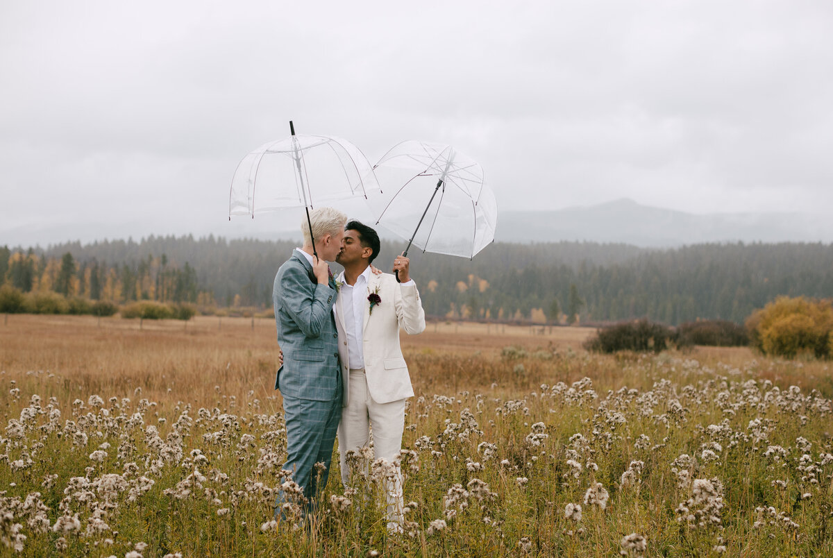cabin-elopement-yellowstone-101