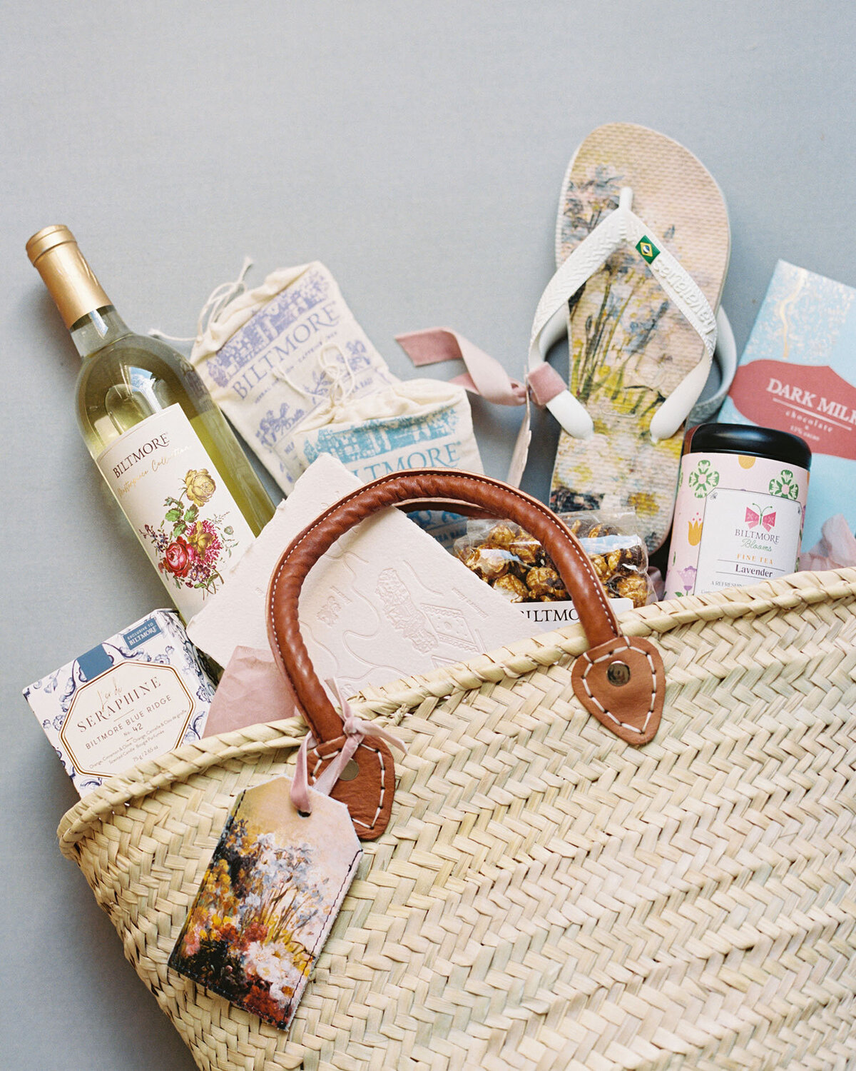 Dominique Alba custom stationery branding and gifting