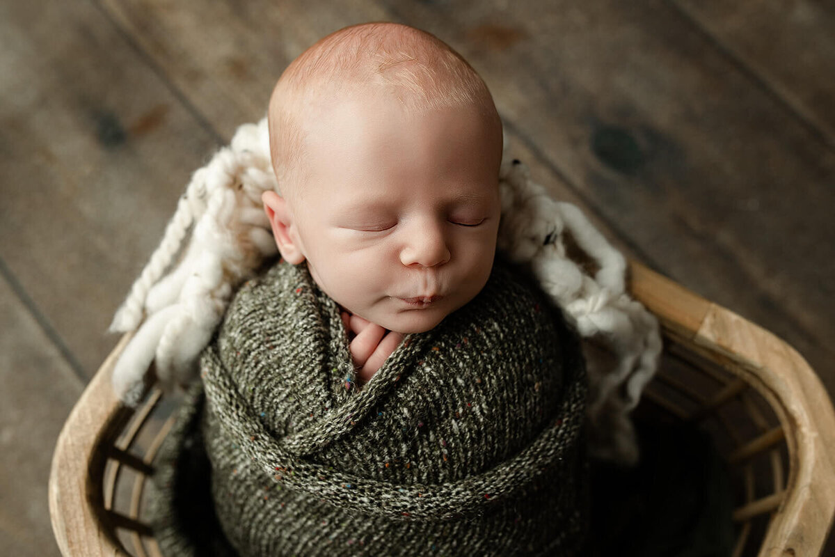 Collin-lancaster-newborn-studio-55_websize