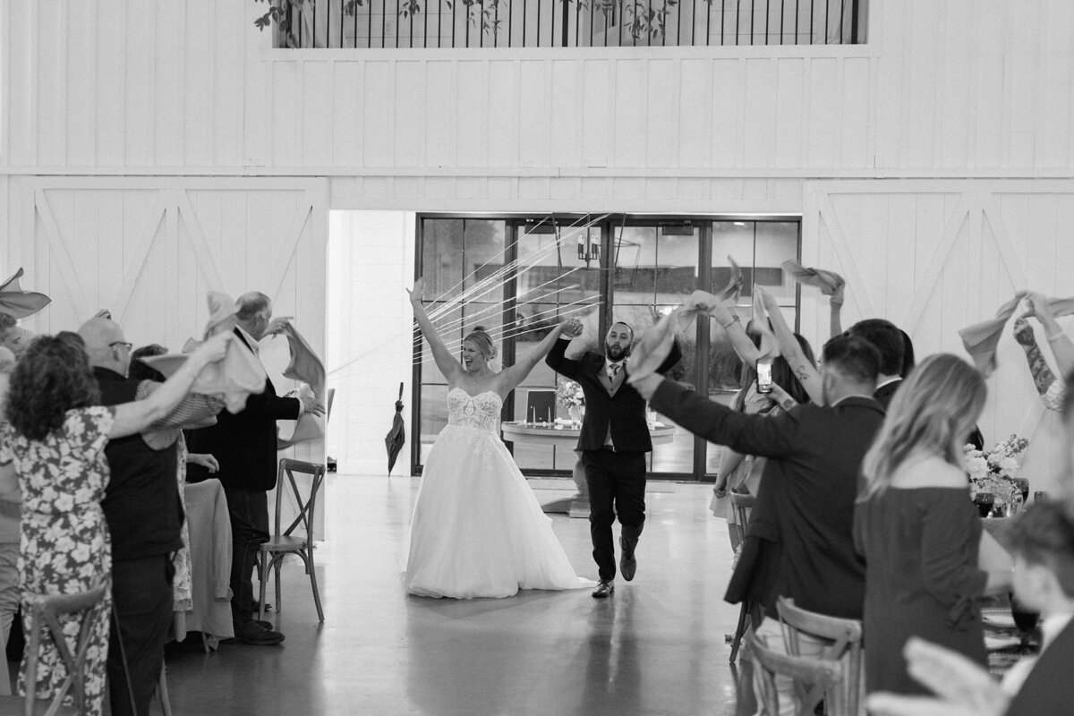 DanielleandAaronTheFarmhouseKristinNicholePhotography83