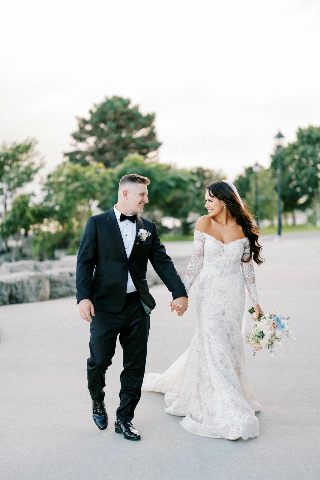W9-Wedding-Photos-The-Pearle-Burlington-Lake-Ontario-Stephen-and-Oksana-2024-09-29-2500px-1173