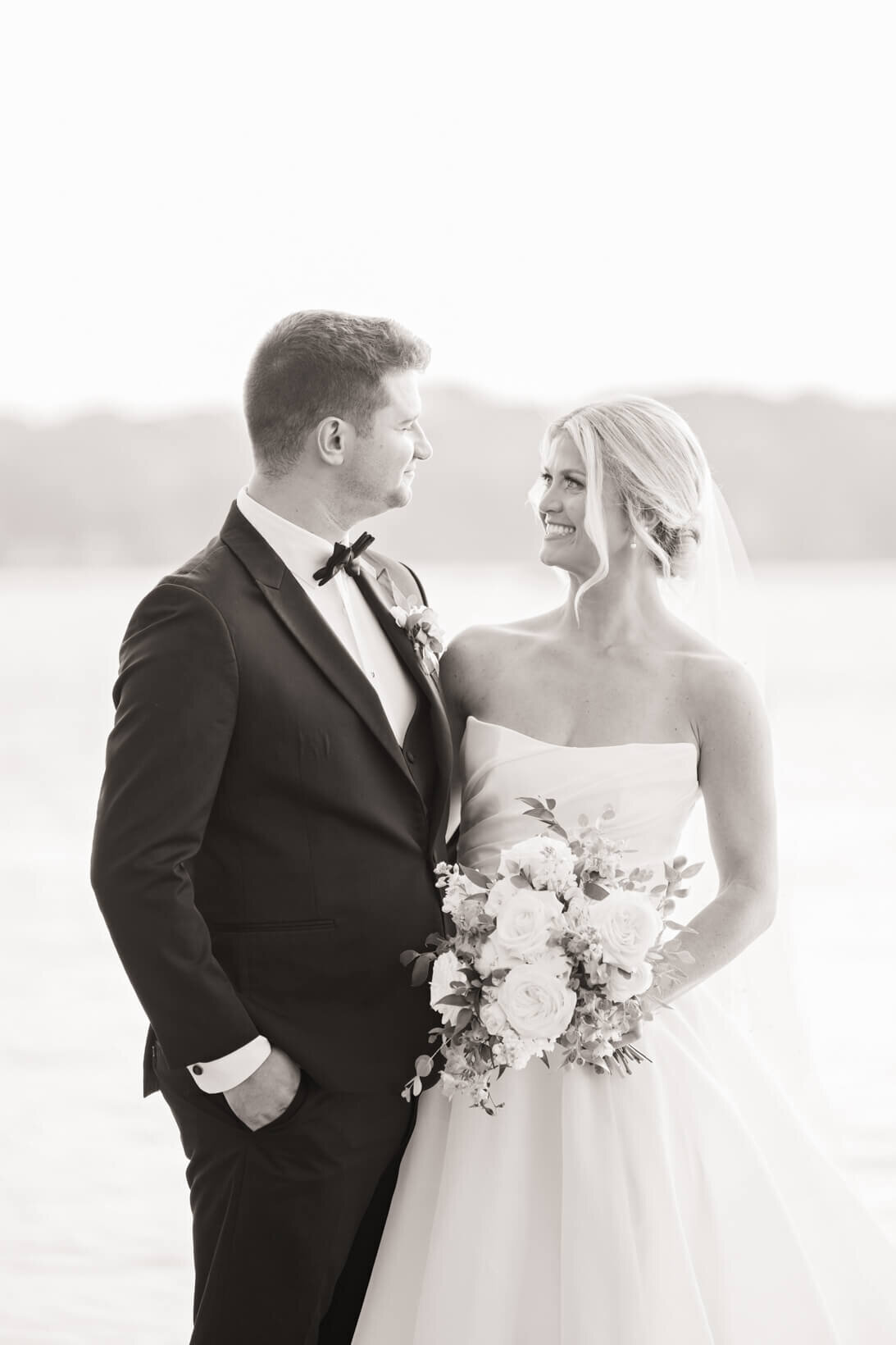 Wedding-at-The-Commodore-in-Hartland-WI-25