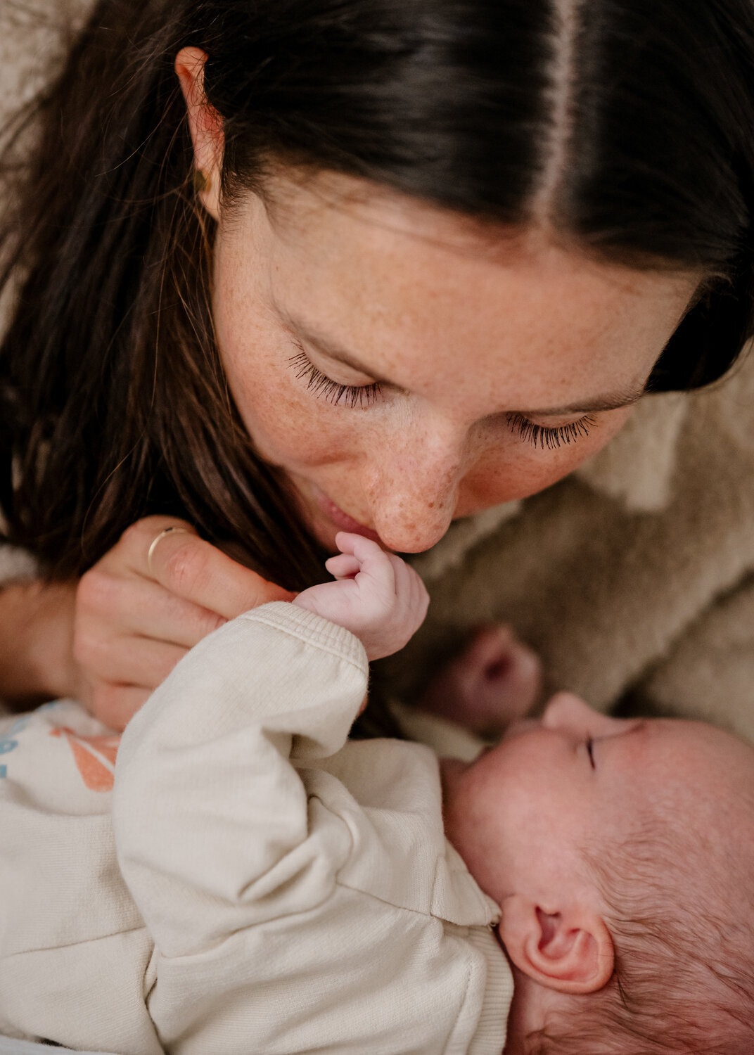 crocker-family-newborn-241124-073