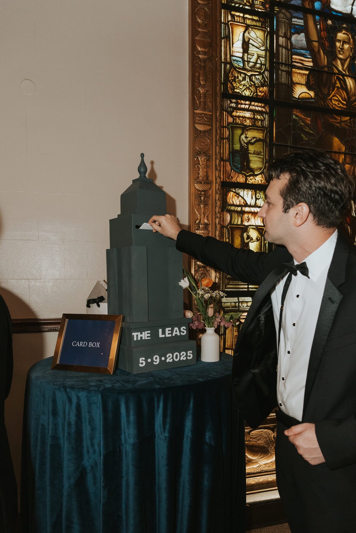 Faye-Fern-Creative-MariaBLung-Meg-Brandon-New-York-Athletic-Club-St-Patricks-Cathedral-Wedding-Cocktail-Hour-Details-04
