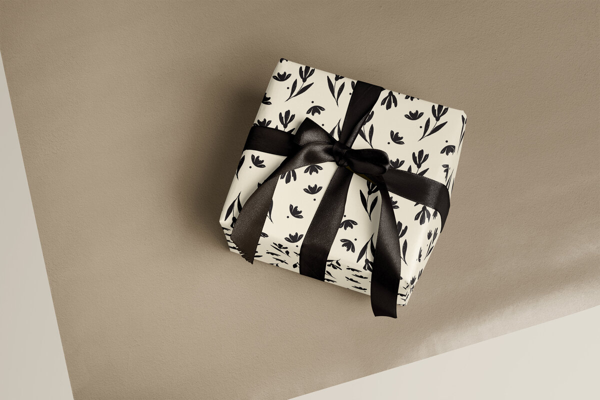 Wrapping Paper Mockup - Gift Box - Residuum - Ivory