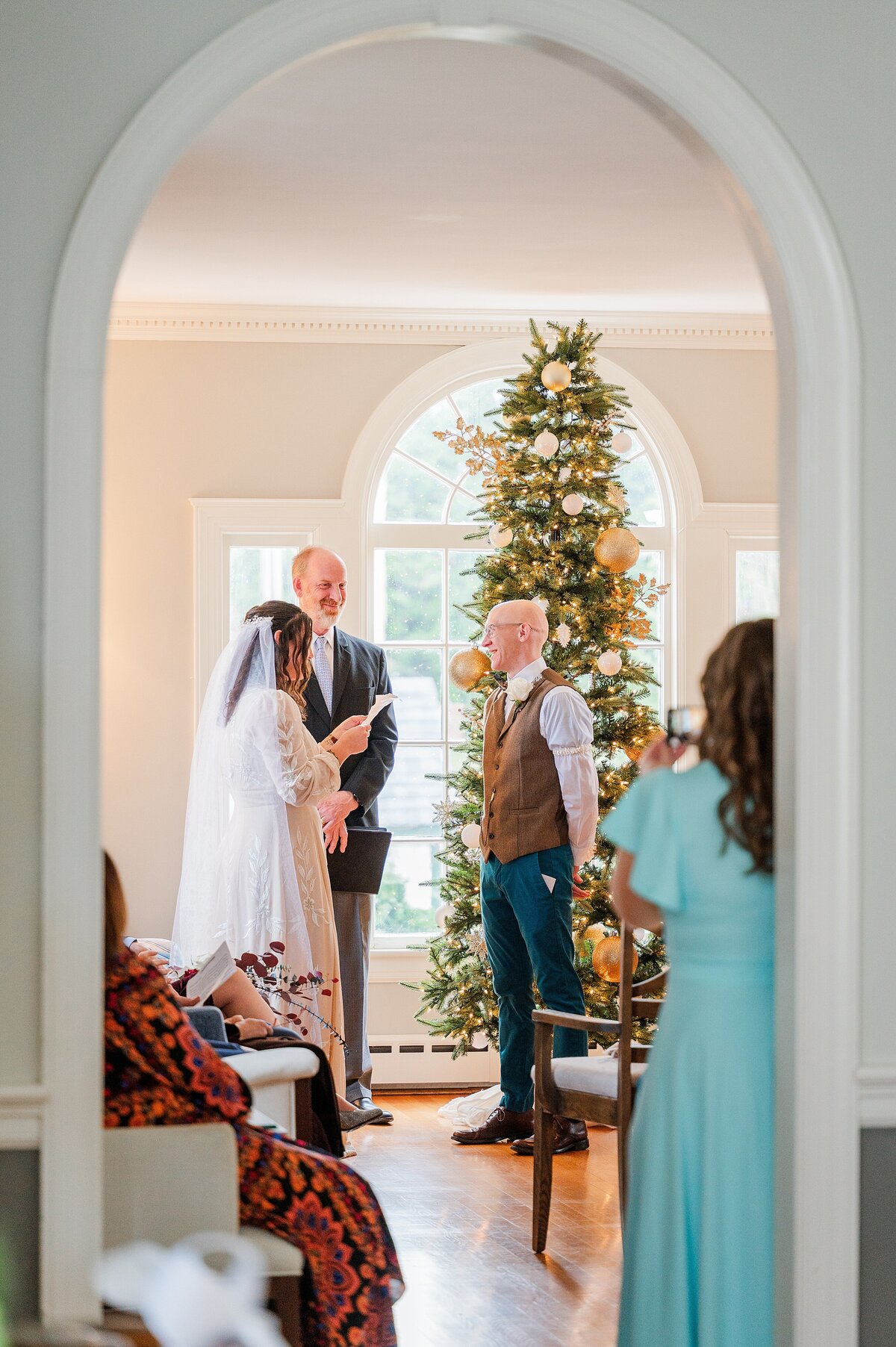 oakdale-inn-martinsville-va-winter-wedding-elsa-judkins-photography_1810